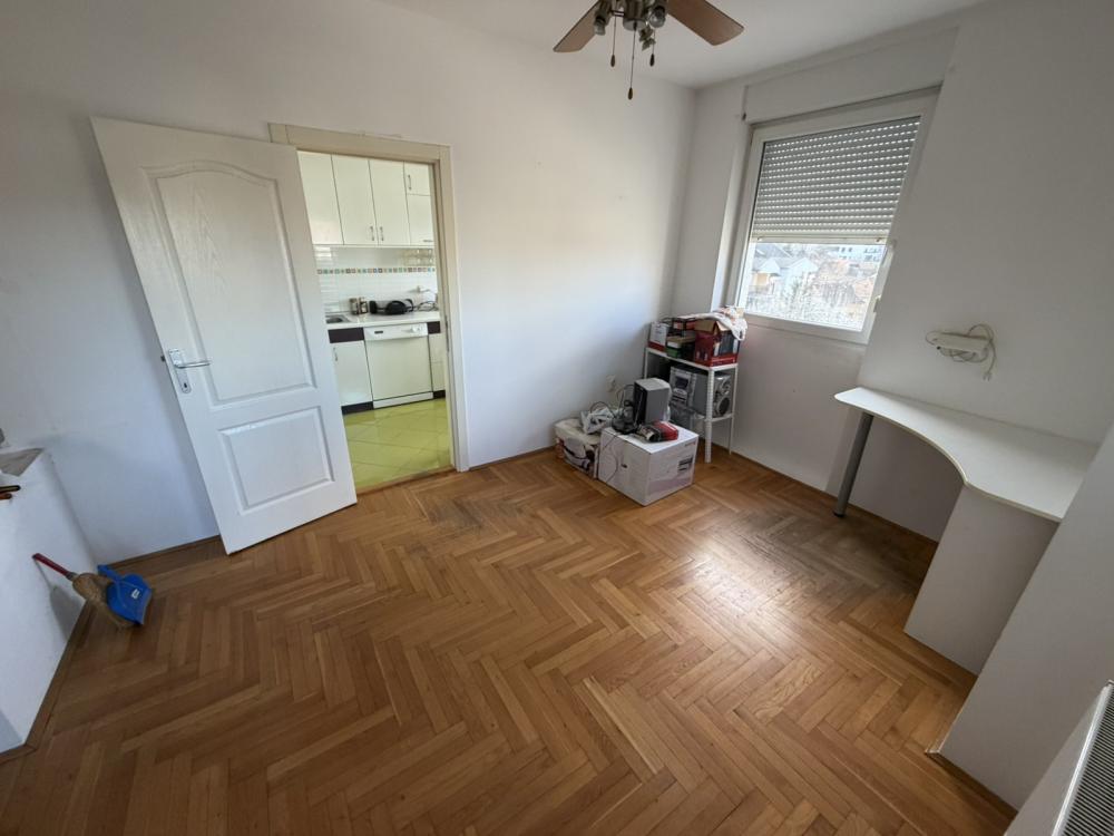 Slika 5 - Četvorosoban stan za izdavanje, 800€