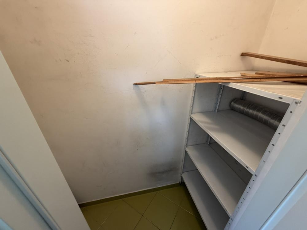 Slika 7 - Četvorosoban stan za izdavanje, 800€