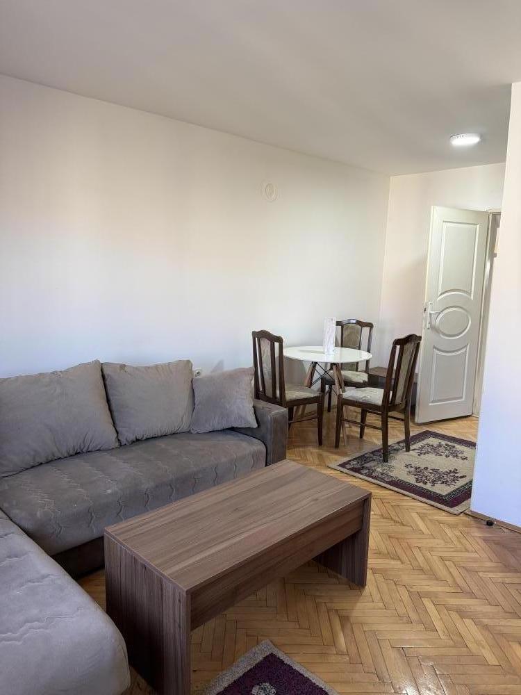 Glavna slika -Obrenovićeva, Jednosoban stan za izdavanje, 44m2, 270€