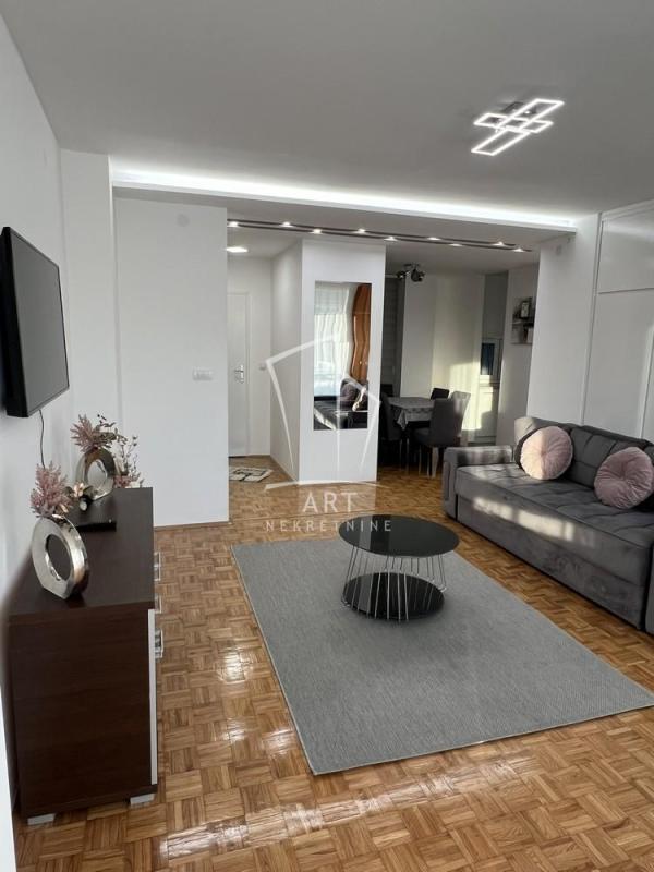 Slika 1 - Bulevar Milutina Milankovića, Dvoiposoban stan za izdavanje, 69m2, 900€