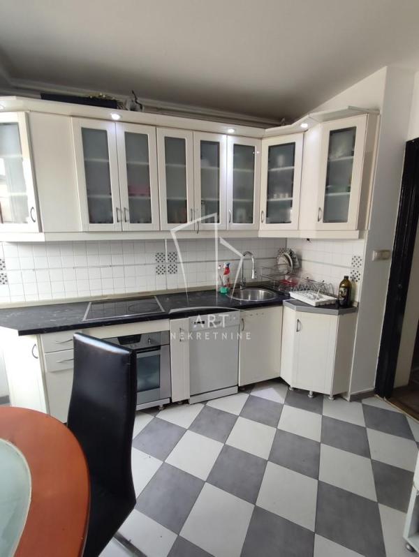 Slika 5 - Cara Nikolaja II, Trosoban stan za izdavanje, 72m2, 1.100€