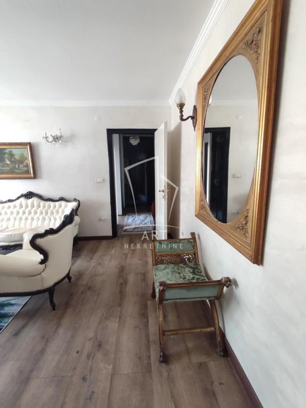 Slika 2 - Cara Nikolaja II, Trosoban stan za izdavanje, 72m2, 1.100€