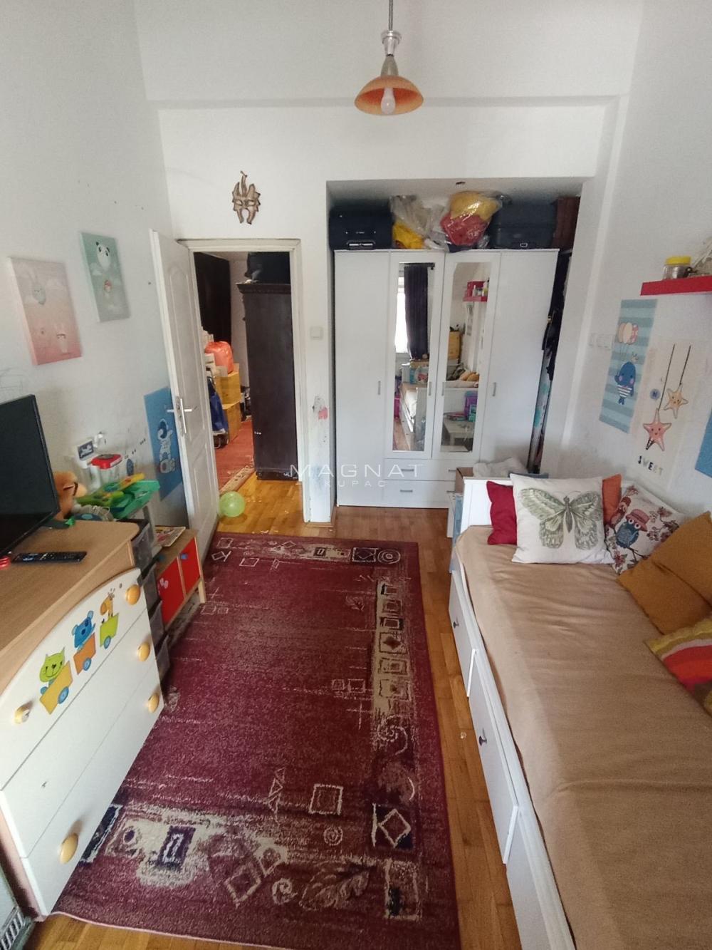 Slika 1 - Kadinjača, Petosoban stan na prodaju, 100m2, 325.000€