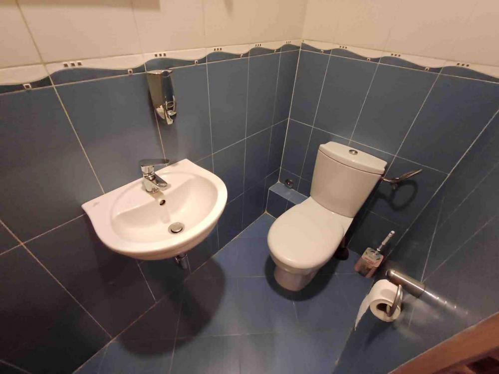 Slika 6 - Južni Bulevar, Trosoban stan za izdavanje, 80m2, 800€