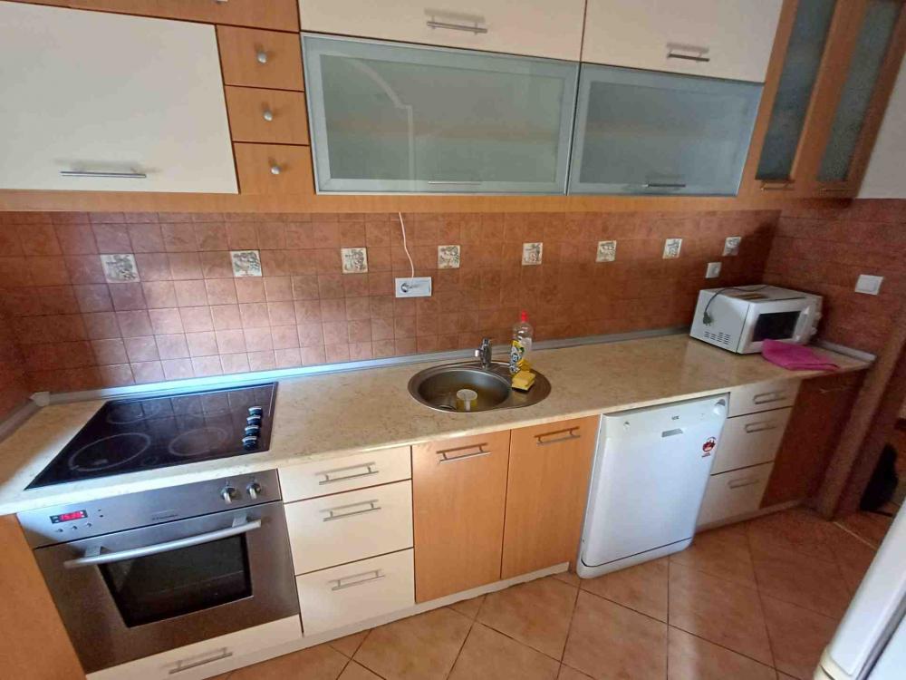 Slika 2 - Južni Bulevar, Trosoban stan za izdavanje, 80m2, 800€