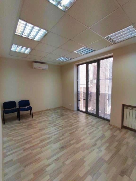 Slika 4 - Brankova,  Lokal za izdavanje, 210m2, 3.200€