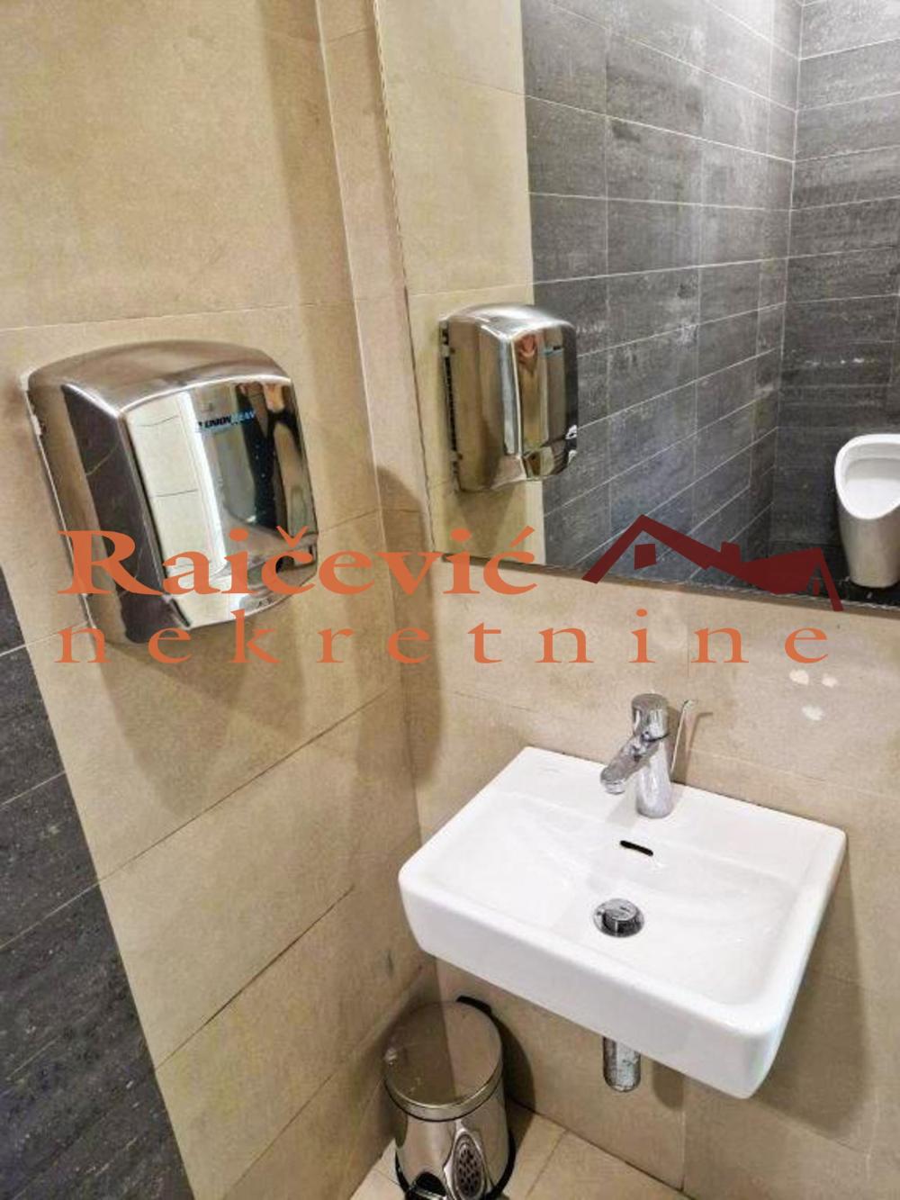 Slika 11 - Brankova,  Lokal za izdavanje, 216m2, 3.600€