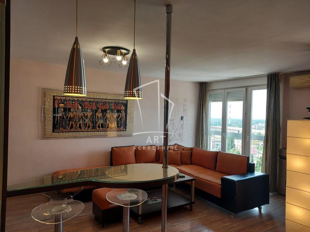 Slika 2 - Bulevar despota Stefana, Četvorosoban stan za izdavanje, 99m2, 1.200€