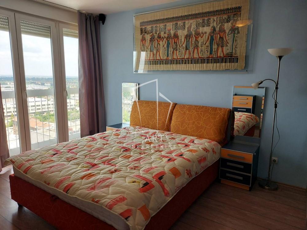 Slika 5 - Bulevar despota Stefana, Četvorosoban stan za izdavanje, 99m2, 1.200€