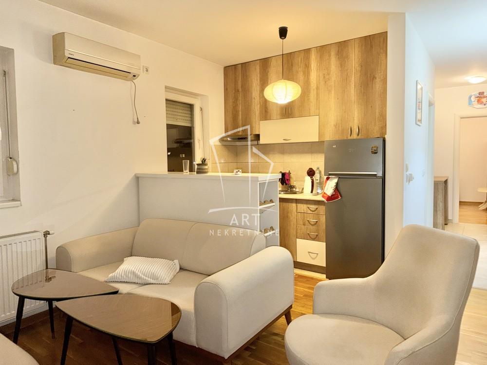 Slika 1 - Ristin Potok, Trosoban stan na prodaju, 45m2, 136.000€