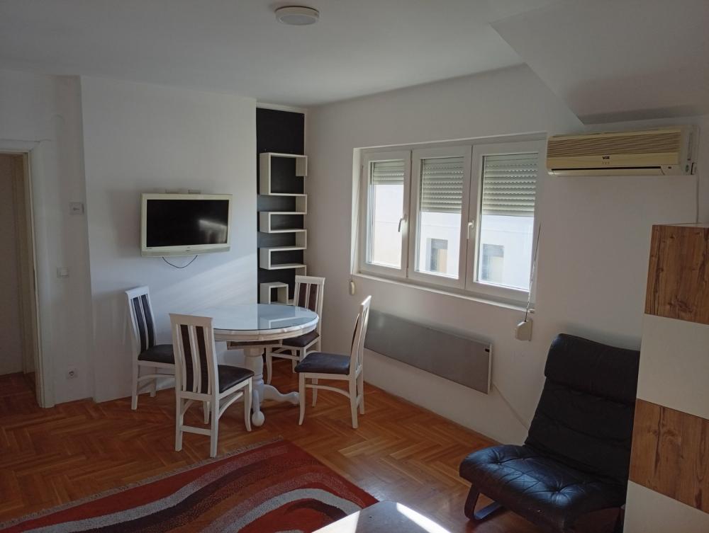 Slika 1 - Marijane Gregoran, Trosoban stan za izdavanje, 74m2, 600€