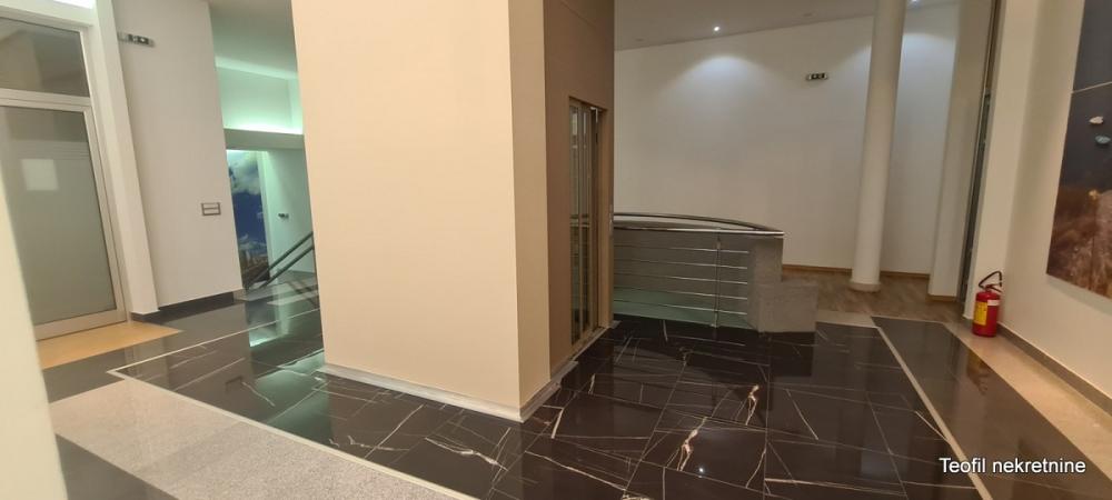 Slika 3 - Vojački put,  Lokal na prodaju, 4300m2, 4.500.000€