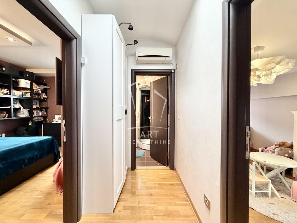 Slika 9 - Cankareva, Četvorosoban stan na prodaju, 98m2, 370.000€