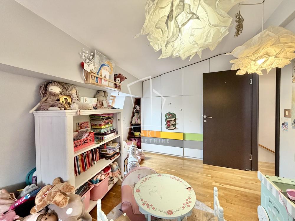 Slika 11 - Cankareva, Četvorosoban stan na prodaju, 98m2, 370.000€