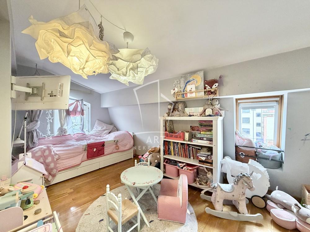 Slika 10 - Cankareva, Četvorosoban stan na prodaju, 98m2, 370.000€