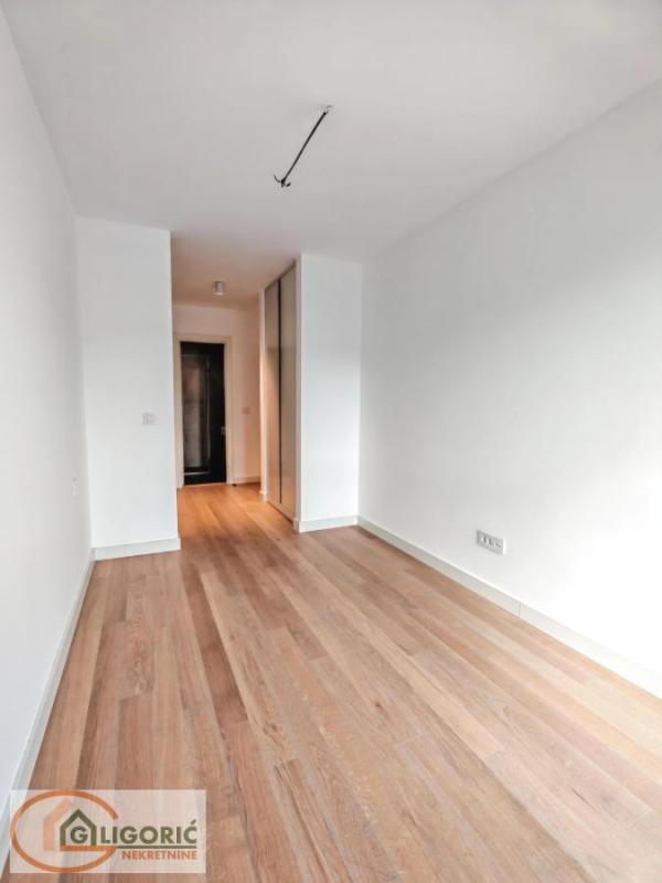 Slika 10 - Milana Rakića,  Lokal za izdavanje, 103m2, 1.500€