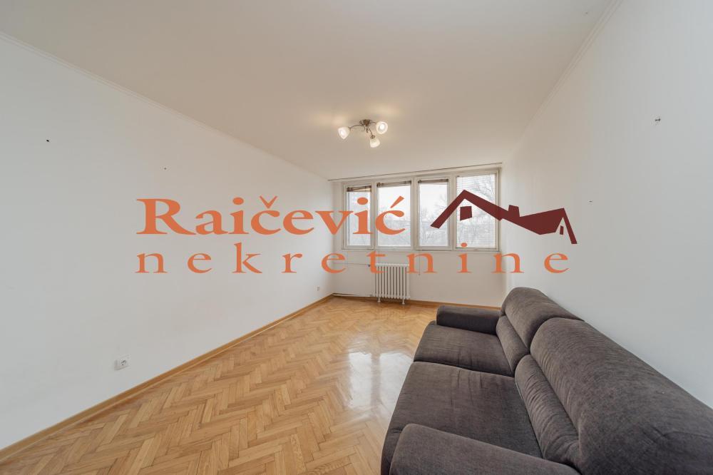 Glavna slika -Otona Zupancica, Trosoban stan na prodaju, 72m2, 254.000€