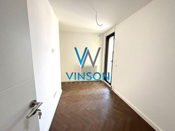 Slika 11 - Narodnog fronta, Četvoroiposoban stan na prodaju, 144m2, 370.800€