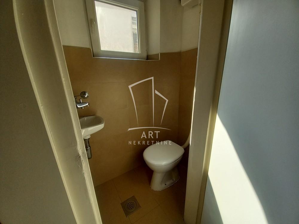 Slika 11 - Kralja Milana, Trosoban stan za izdavanje, 80m2, 1.000€