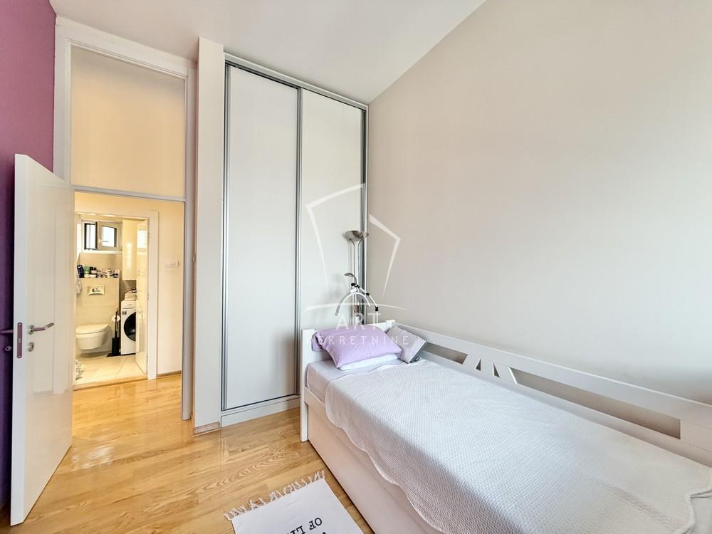 Slika 9 - Vojvode Micka Krstića, Četvorosoban stan na prodaju, 129m2, 520.000€