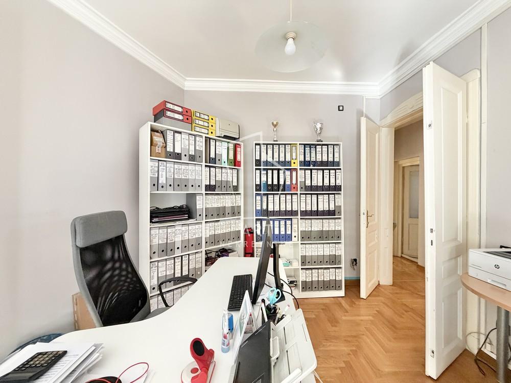 Slika 11 - Bulevar Despota Stefana,  Lokal za izdavanje, 130m2, 1.400€