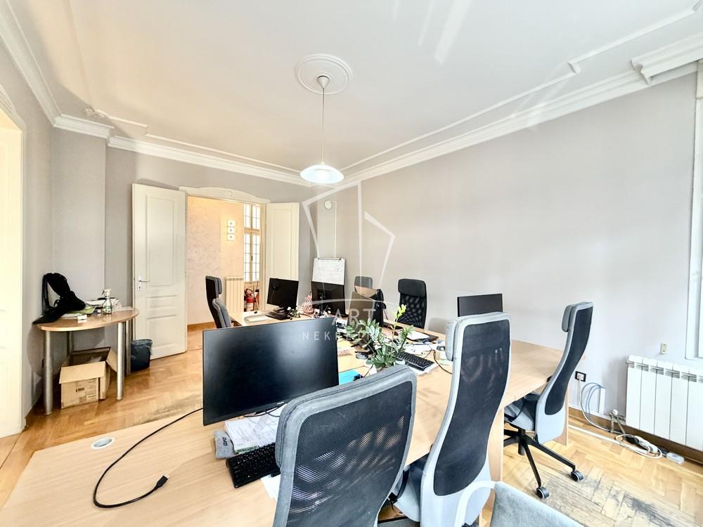 Slika 3 - Bulevar Despota Stefana,  Lokal za izdavanje, 130m2, 1.400€