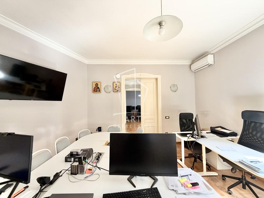 Slika 7 - Bulevar Despota Stefana,  Lokal za izdavanje, 130m2, 1.400€