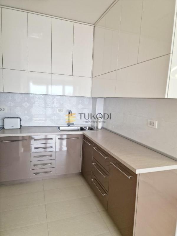 Slika 8 - Trosoban stan za izdavanje, 105m2, 1.250€