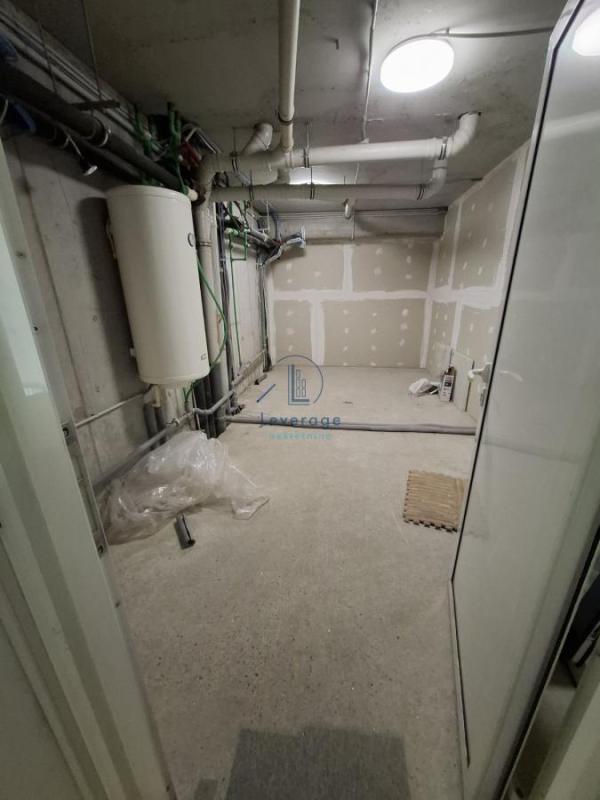 Slika 11 - Milutina Milankovića,  Lokal za izdavanje, 86m2, 1.548€