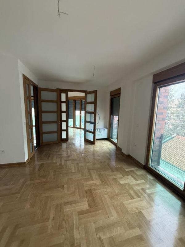 Slika 1 - Zahumska,  Lokal za izdavanje, 130m2, 2.000€