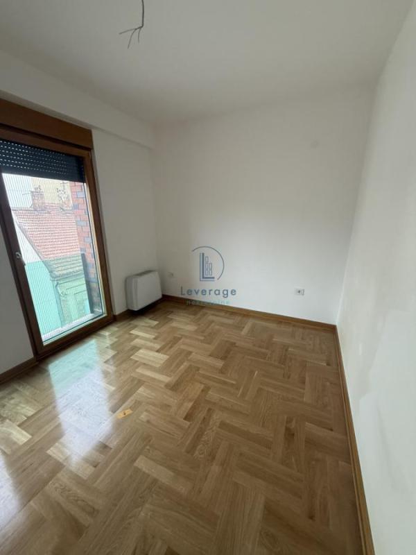 Slika 7 - Zahumska,  Lokal za izdavanje, 130m2, 2.000€