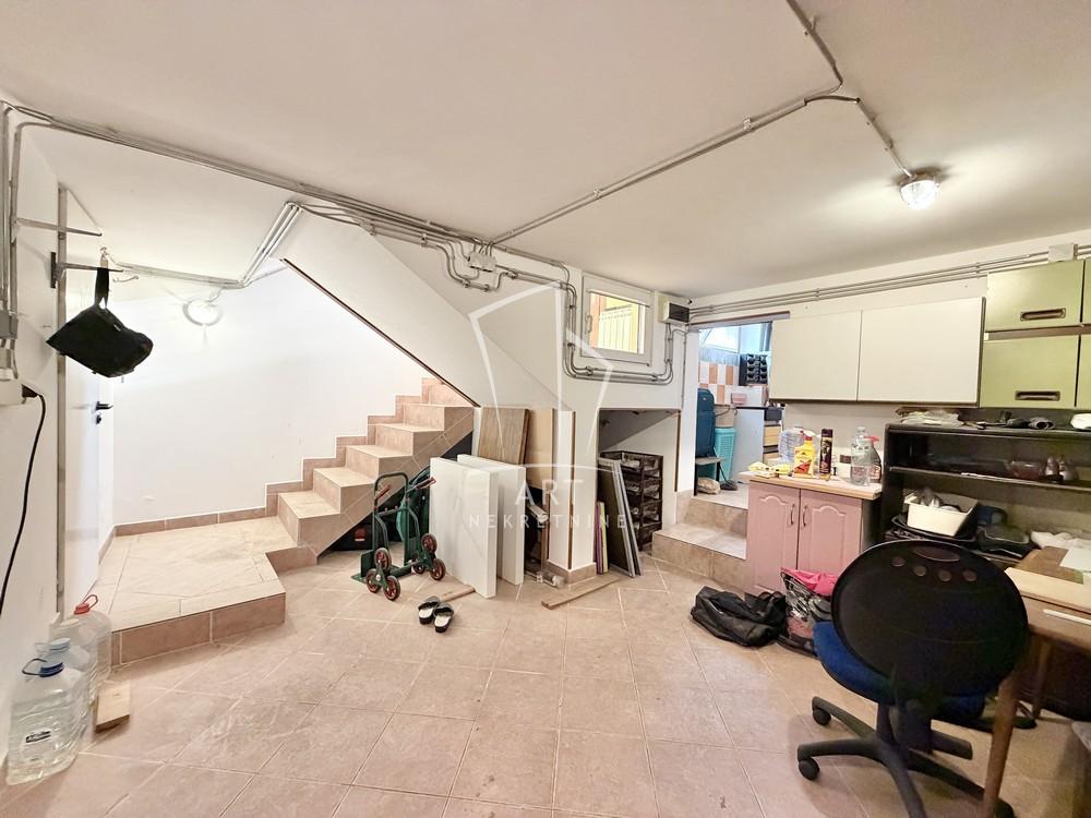 Slika 10 - Budmanijeva,  Kuća na prodaju, 155m2, 300.000€