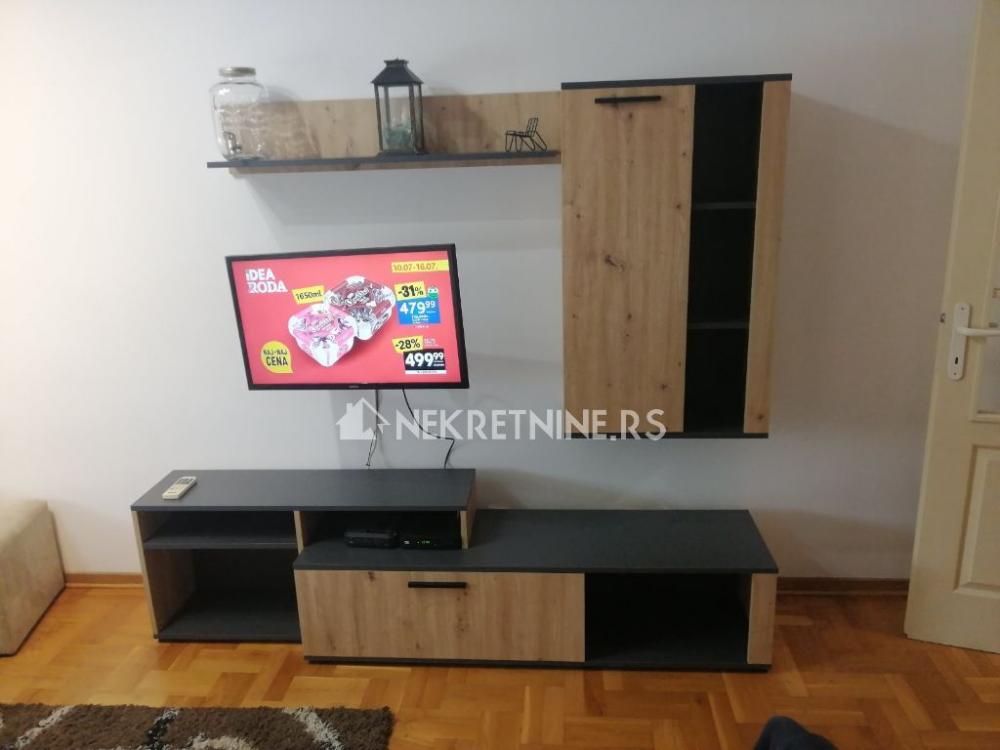 Slika 2 - Južni Bulevar, Trosoban stan za izdavanje, 60m2, 700€