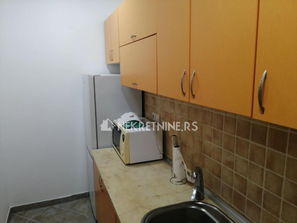 Slika 5 - Južni Bulevar, Trosoban stan za izdavanje, 60m2, 700€