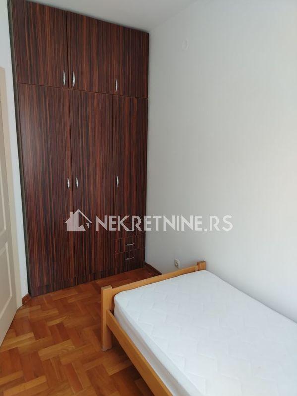 Slika 10 - Južni Bulevar, Trosoban stan za izdavanje, 60m2, 700€