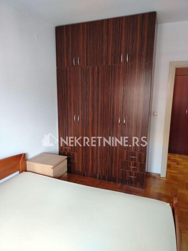 Slika 8 - Južni Bulevar, Trosoban stan za izdavanje, 60m2, 700€