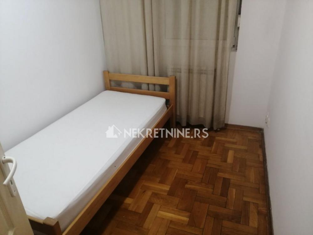 Slika 9 - Južni Bulevar, Trosoban stan za izdavanje, 60m2, 700€