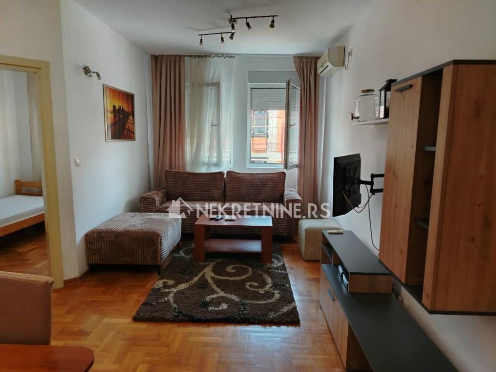 Glavna slika -Južni Bulevar, Trosoban stan za izdavanje, 60m2, 700€