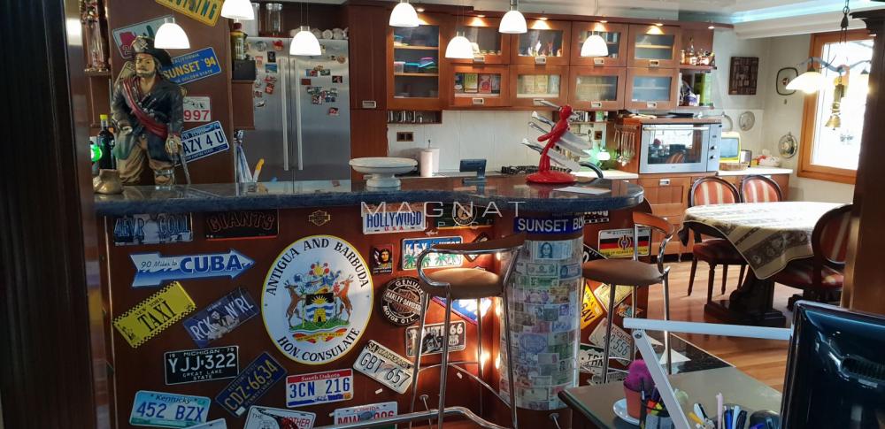 Slika 4 - Otona Župančiča, Petosoban stan za izdavanje, 200m2, 1.300€