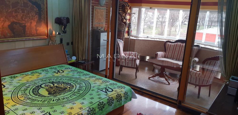 Slika 9 - Otona Župančiča, Petosoban stan za izdavanje, 200m2, 1.300€