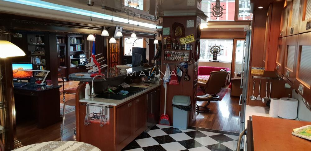 Slika 3 - Otona Župančiča, Petosoban stan za izdavanje, 200m2, 1.300€