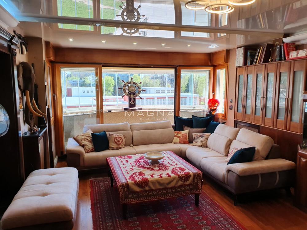 Glavna slika -Otona Župančiča, Petosoban stan za izdavanje, 200m2, 1.300€