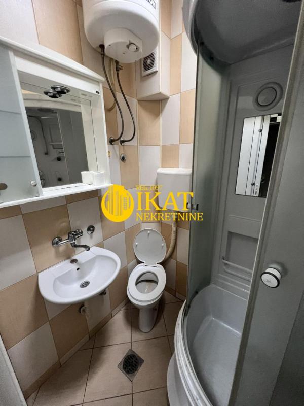 Slika 4 - Bulevar Kralja Aleksandra,  Lokal na prodaju, 80m2, 150.000€