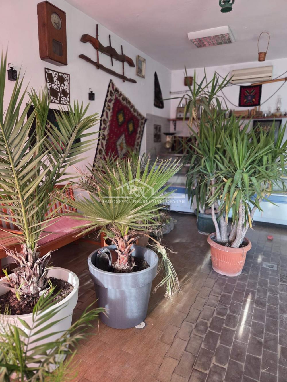 Slika 3 - Jumbina,  Lokal za izdavanje, 42m2, 400€