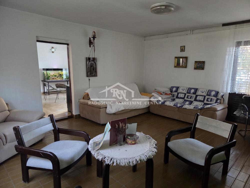 Slika 1 - Jumbina, Jednosoban stan za izdavanje, 40m2, 300€