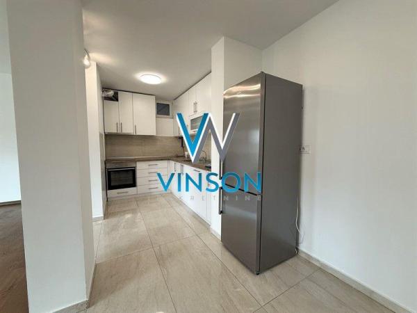 Slika 6 - Bore Prodanovića, Četvorosoban stan na prodaju, 125m2, 391.400€