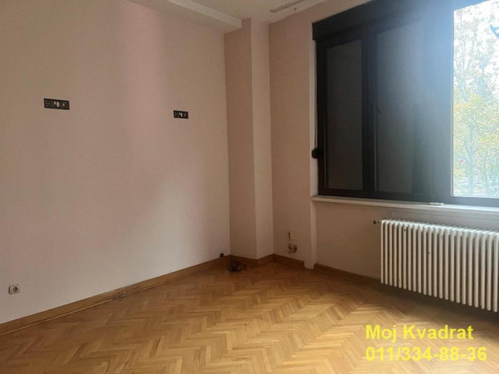 Slika 2 -  Lokal za izdavanje, 1400m2, 25.200€