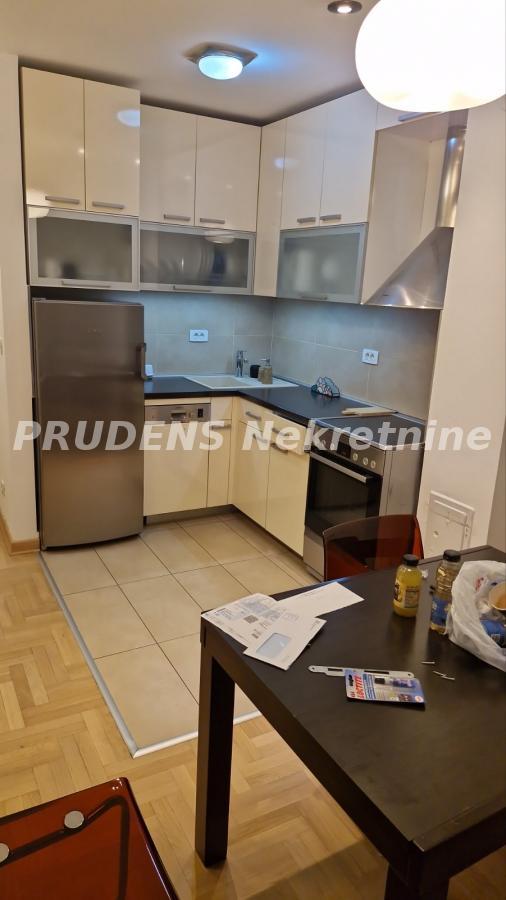 Slika 2 - Maksima Gorkog, Dvosoban stan za izdavanje, 50m2, 800€