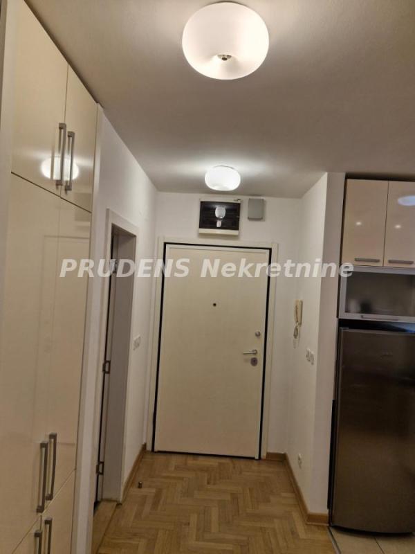 Slika 4 - Maksima Gorkog, Dvosoban stan za izdavanje, 50m2, 800€