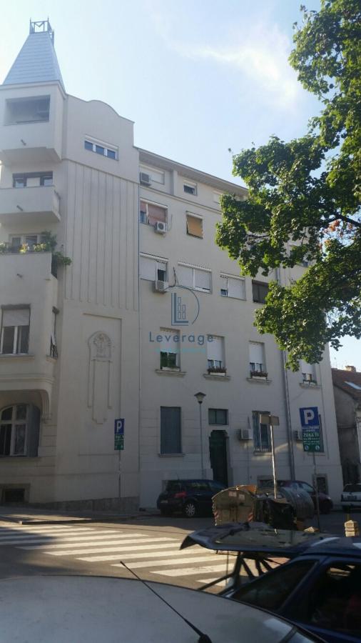 Slika 11 - Jelene Ćetković, Dvoiposoban stan na prodaju, 50m2, 330.000€